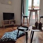 Apartman Ideally Located Center