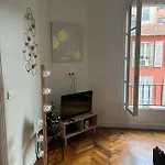 Ideally Located Center Nizza