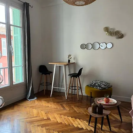 Lejlighed Ideally Located Center