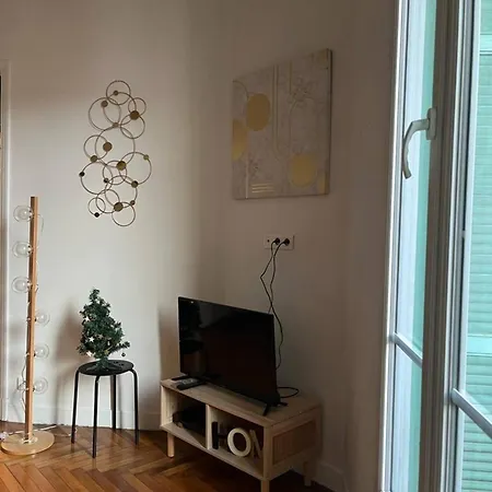 Ideally Located Center Apartament